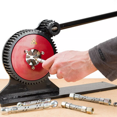 Ručna preša za izradu niskotlačnih crijeva 8-30MM 2T